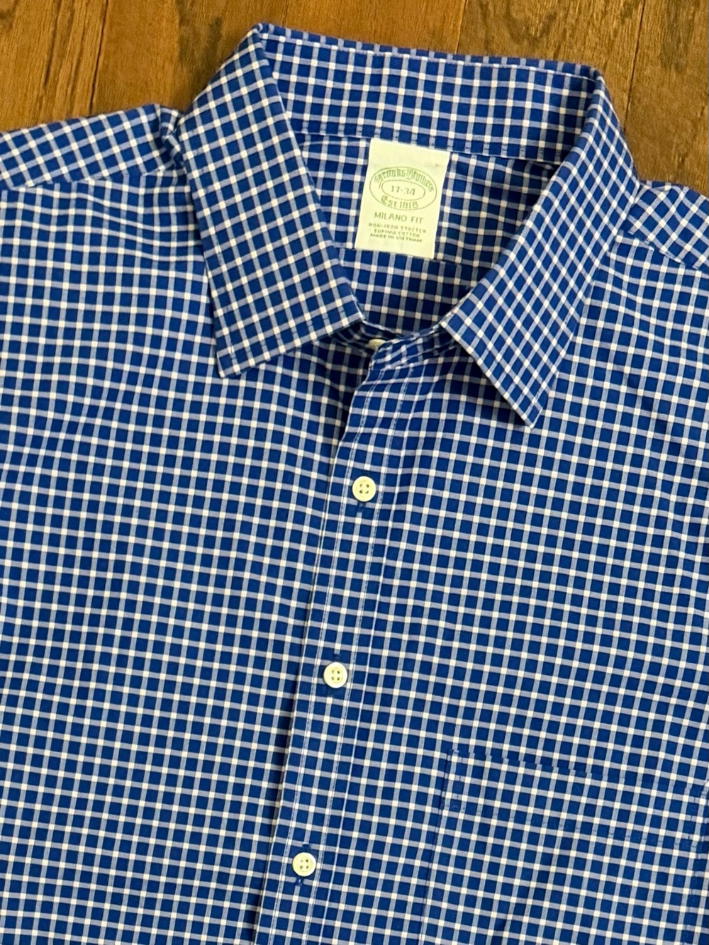 Brooks Brothers Milano Fit Blue and White Checked Plaid Dress Shirt non-iron
